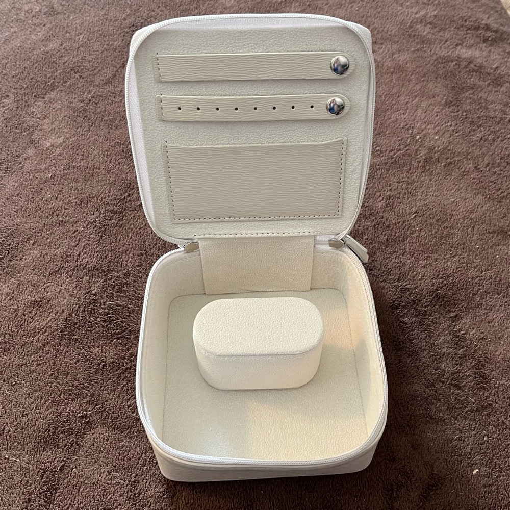 Eva vegan leather travel jewelry box